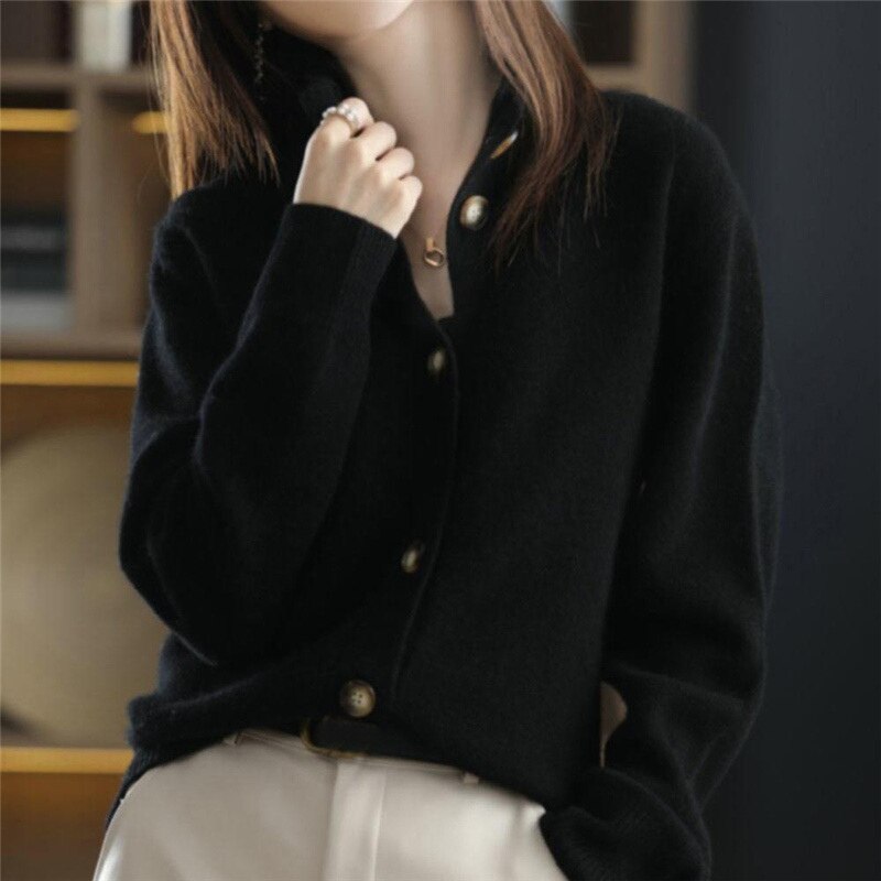 Weiche Strickjacke Mit Knopfverschluss