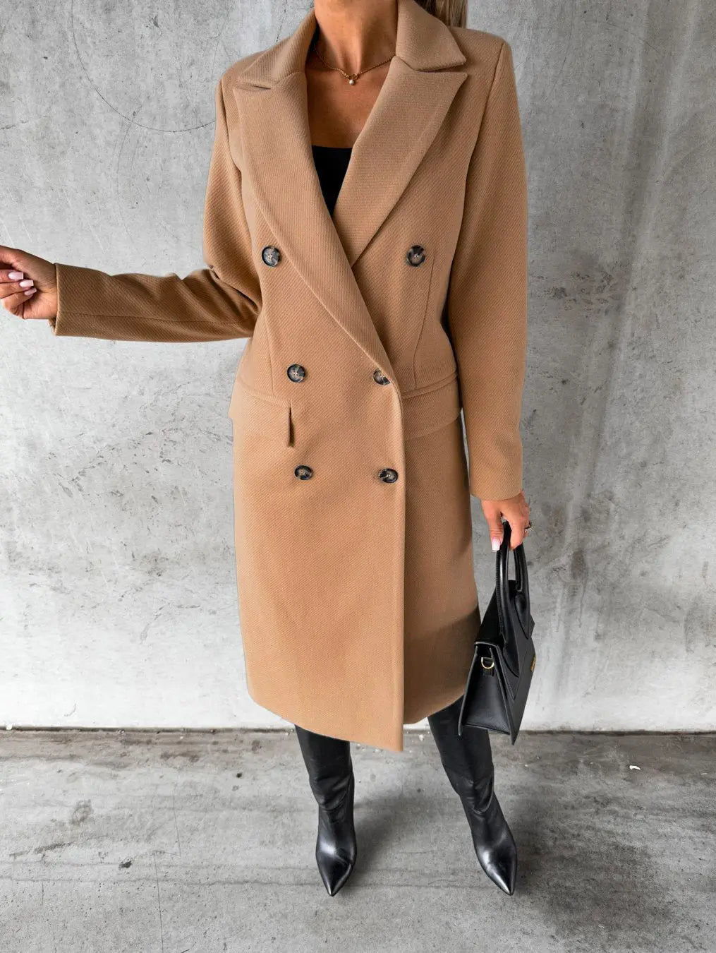 Eleganter Langer Beiger Wollmantel Für Damen