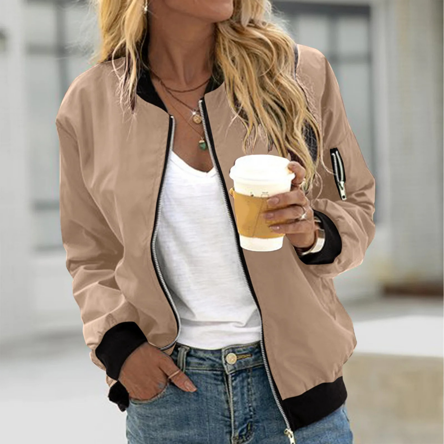 Klassische Bomberjacke Lockerer Schnitt Stylisches Outfit Damen